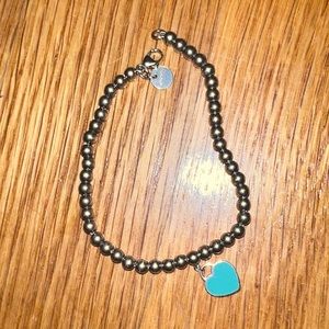 Return to Tiffany - small blue enamel heart bracelet